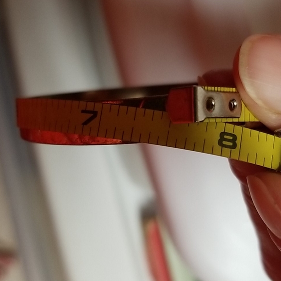 PLUNDER BRACELETS AND PENDANT - Picture 10 of 10